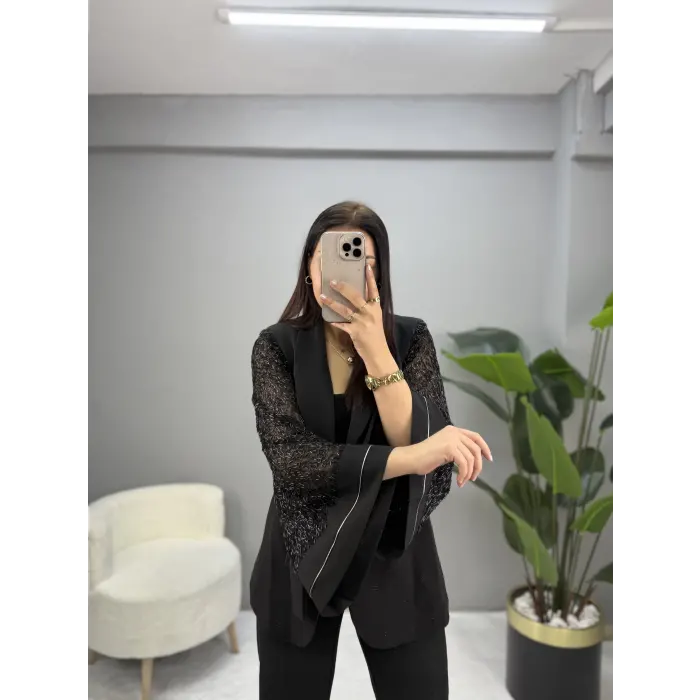 Rebena Double Kol Boncuk İşlemeli Ceket