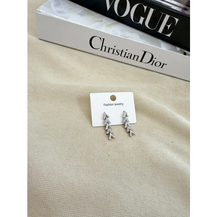 Sallantılı Ok Küpe