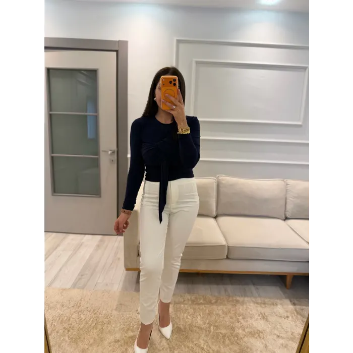 Sandy Önü Şal Detay Bluz