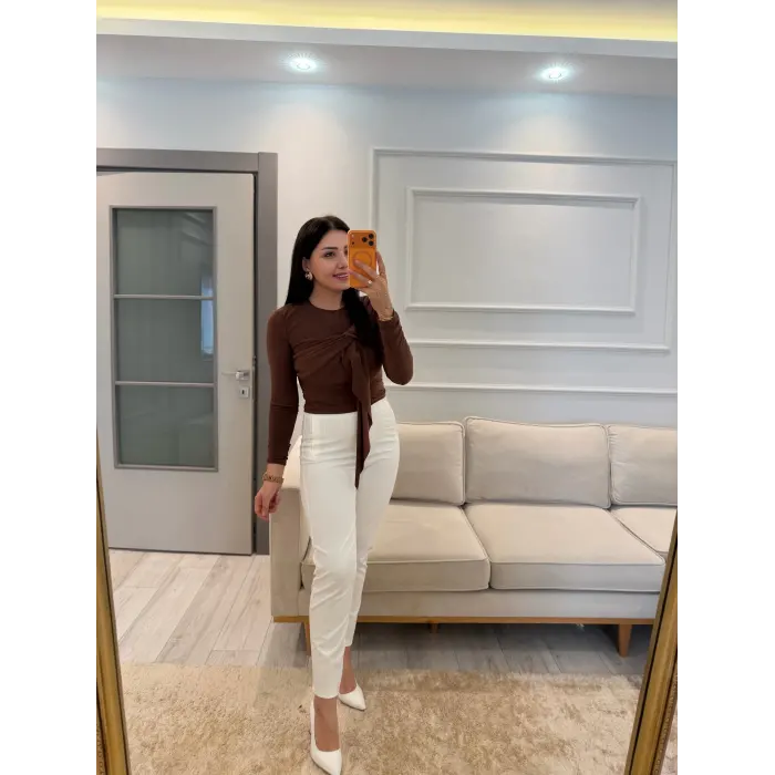 Sandy Önü Şal Detay Bluz