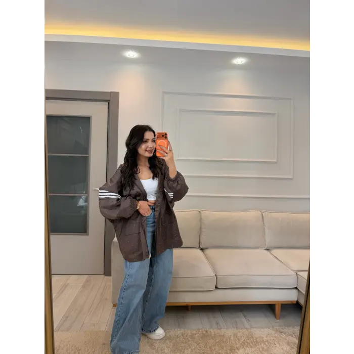 Serpme Taş Detaylı Yağmurluk Ceket