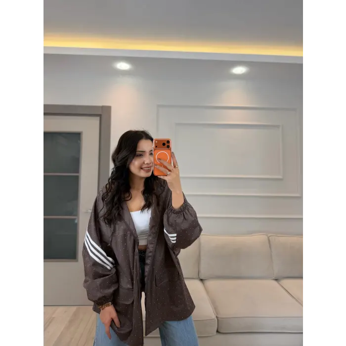 Serpme Taş Detaylı Yağmurluk Ceket