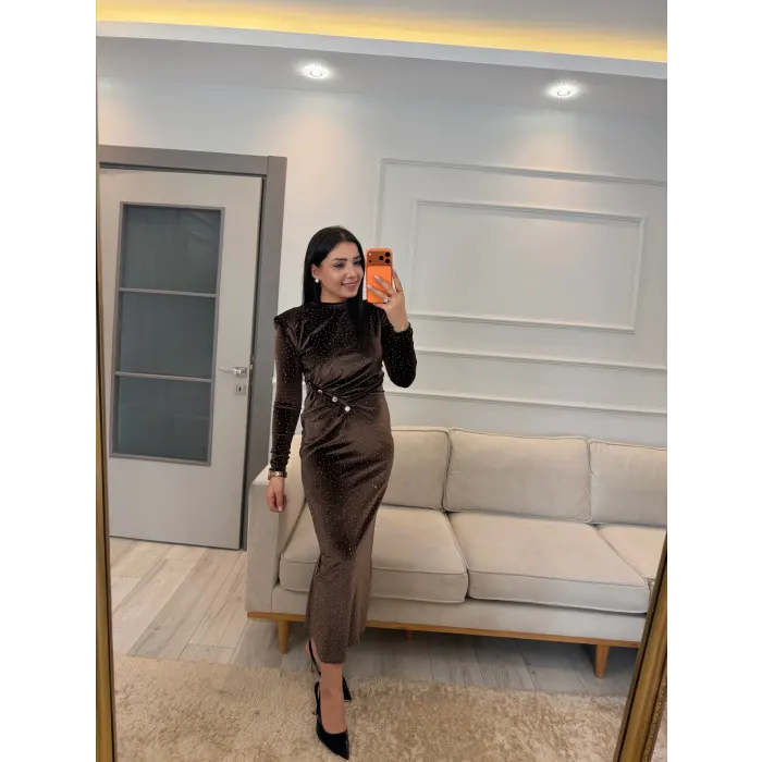 Serpme Taşlı Ön Düğmeli Kadife Elbise