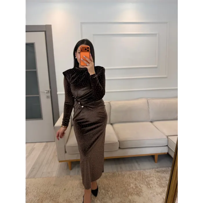 Serpme Taşlı Ön Düğmeli Kadife Elbise