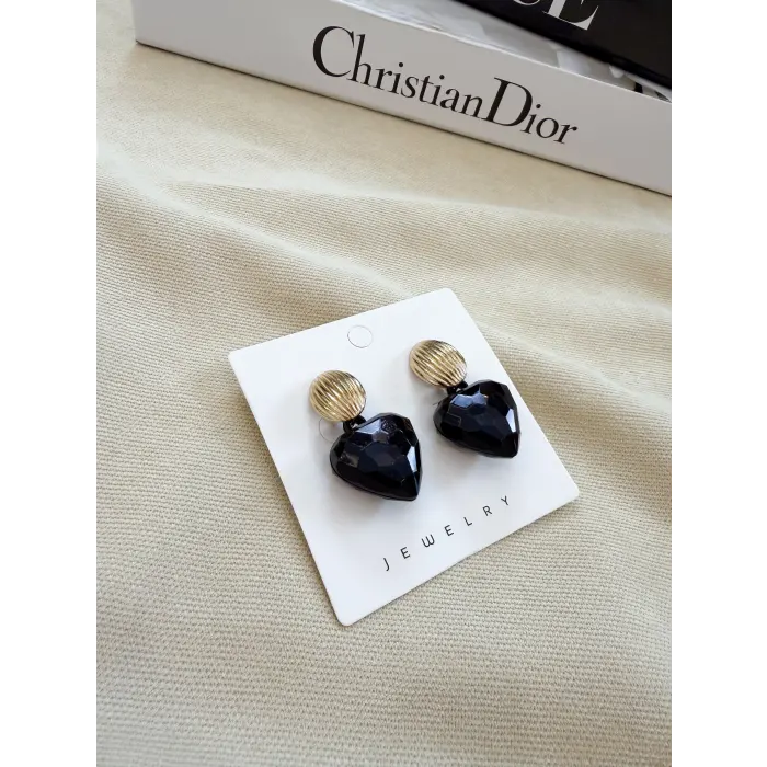 Tırtık Model Kalp Küpe