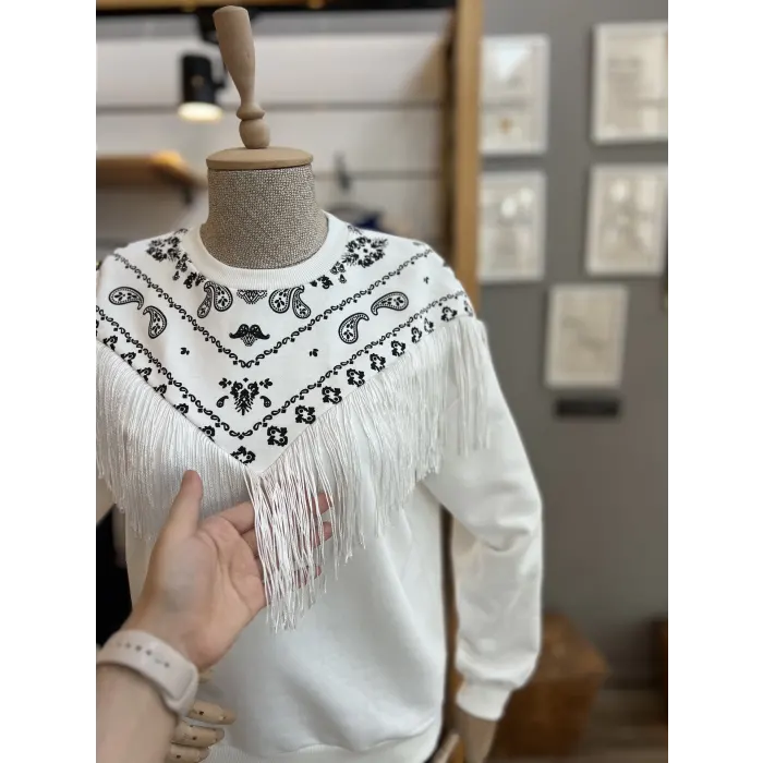 Wawe Püsküllü Sweatshirt