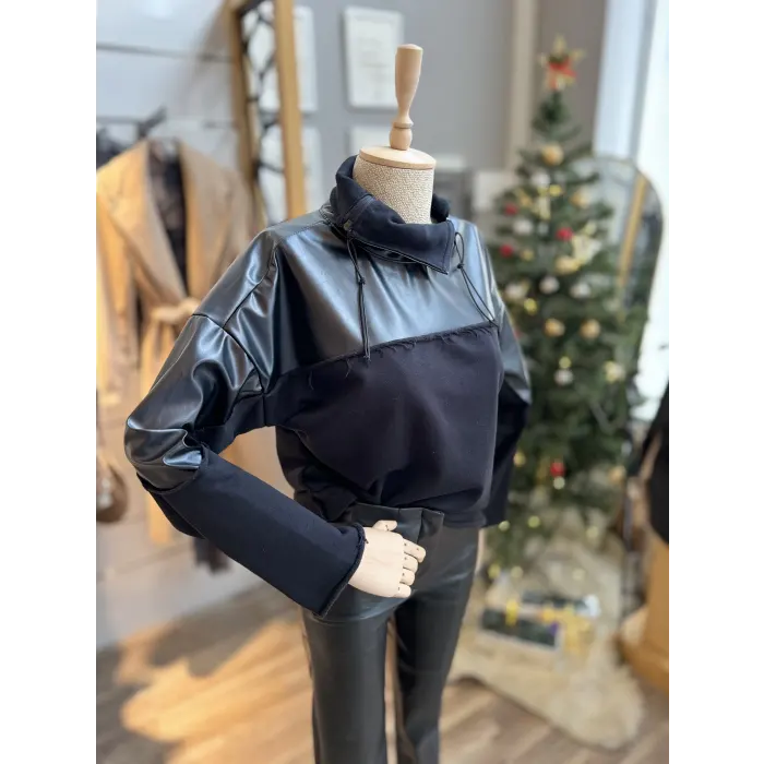 Wilderws Deri Detaylı Tasarım Sweatshirt