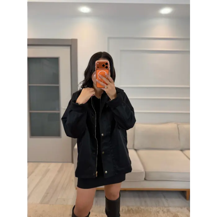 Yaka Detaylı Gabardin Ceket