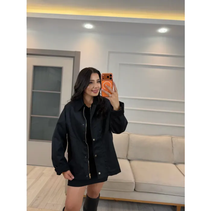Yaka Detaylı Gabardin Ceket