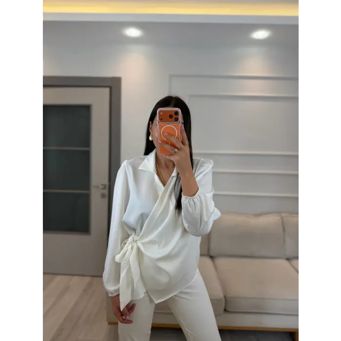 Yandan Bağlamalı Saten Bluz