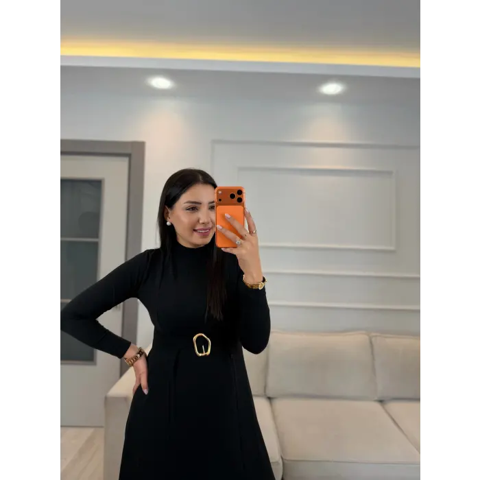 Yırtmaç Gold Toka Detaylı Elbise