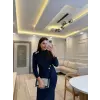 Omuz Düğme Detaylı Vatkalı Sandy Elbise