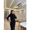 Omuz Düğme Detaylı Vatkalı Sandy Elbise