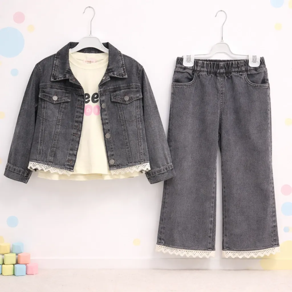 Ceket Brode Detaylı Kot Takım 3/6 Yaş