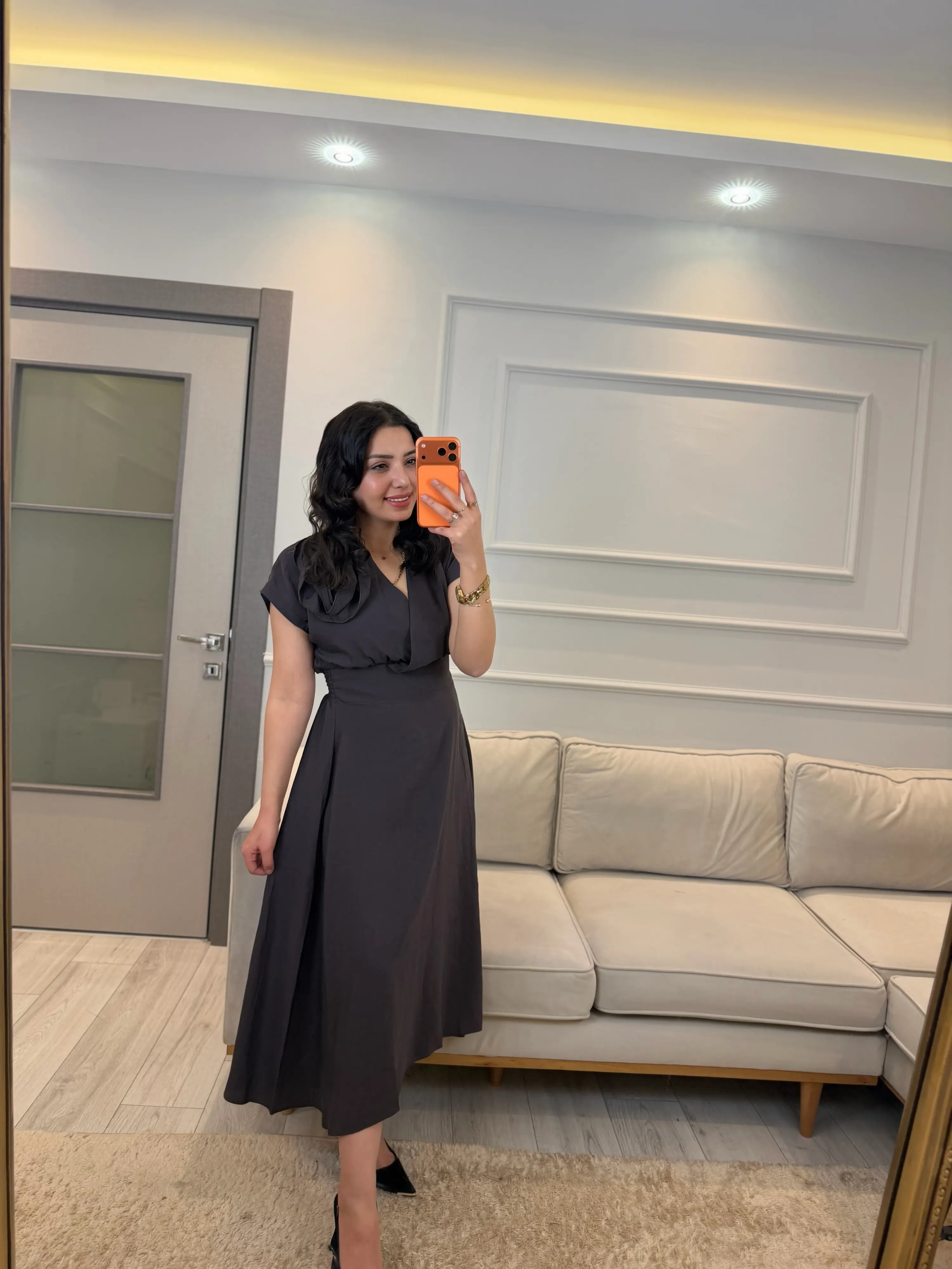 Tasarım Gül Detaylı Elbise