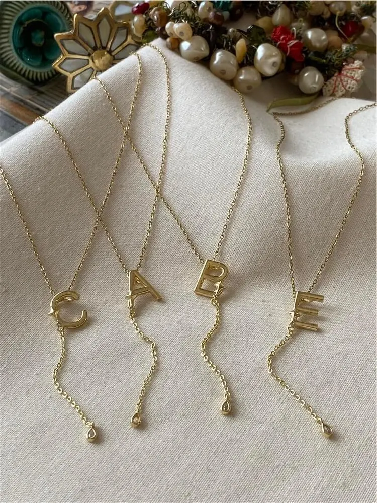 Çelik Zincir Sallantılı Alya Harf Kolye