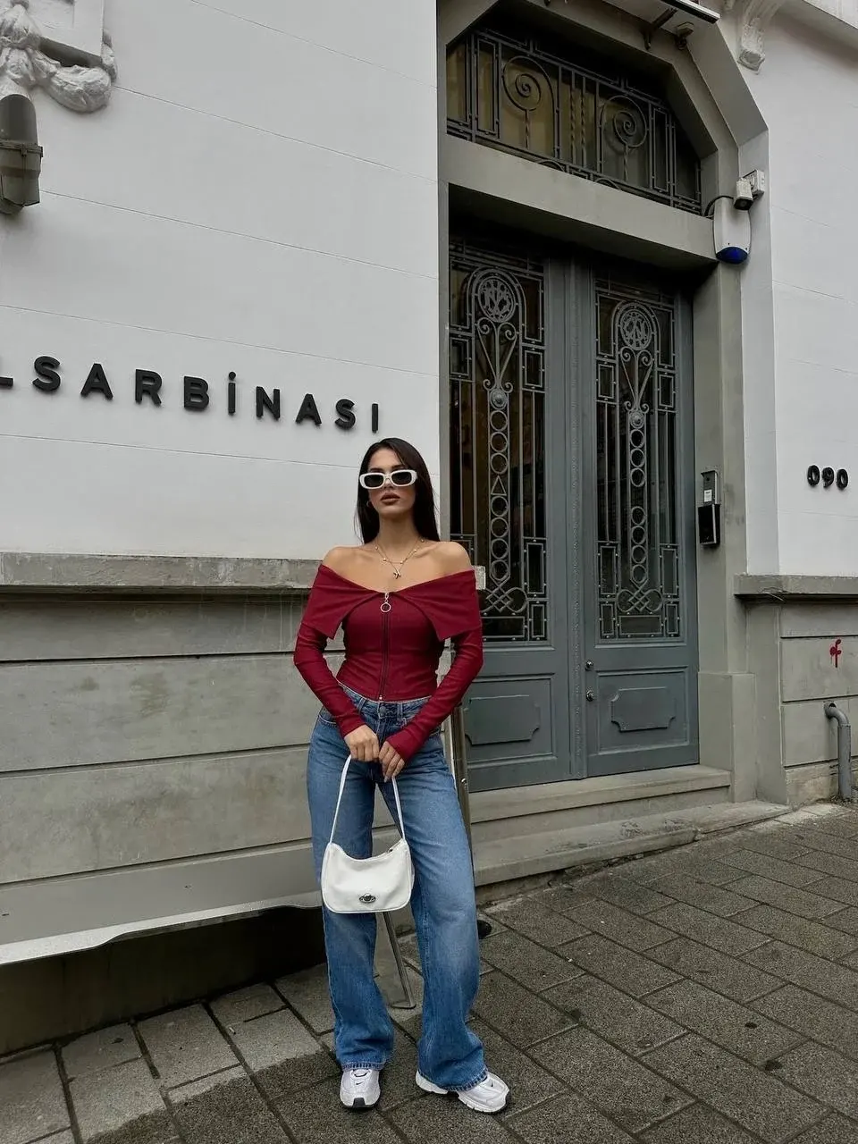 Fermuarlı Madonna Yaka Bluz