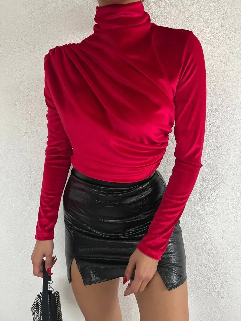 Kadife Bel Ve Omuz Pile Bluz