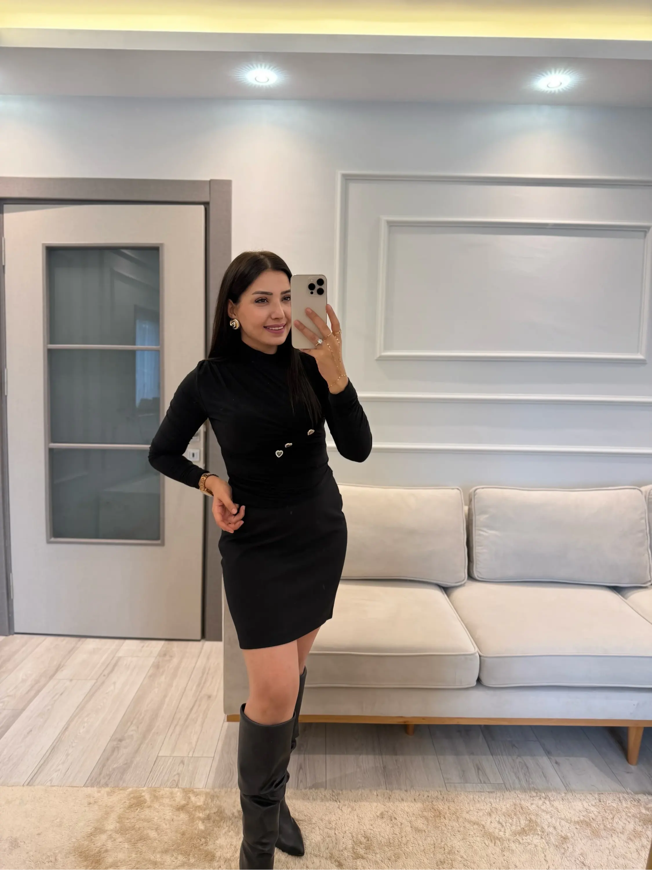 Kalp Düğmeli Büzgü Bantlı Bluz