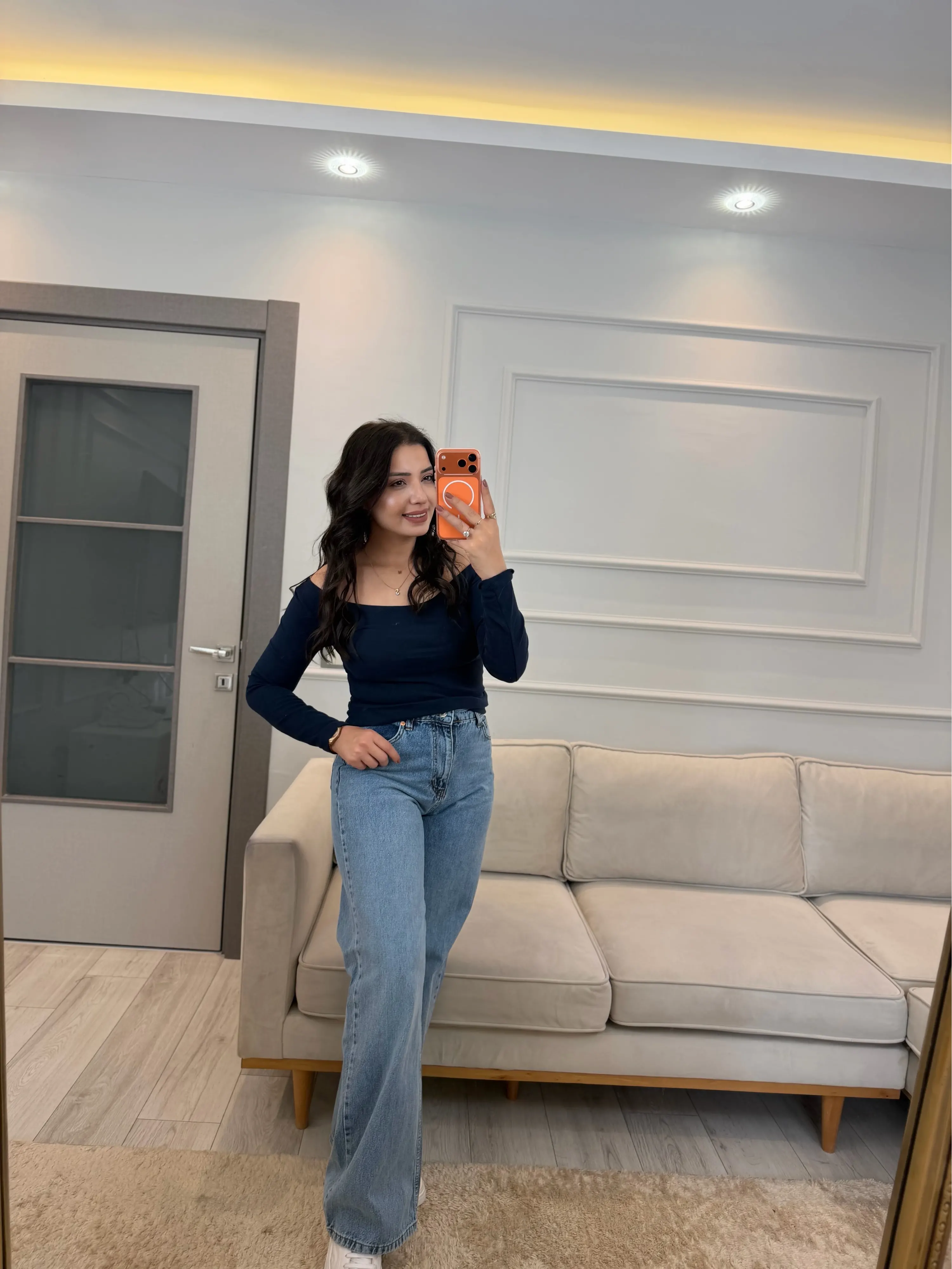 Kayık Yaka Uzun Kol Bluz