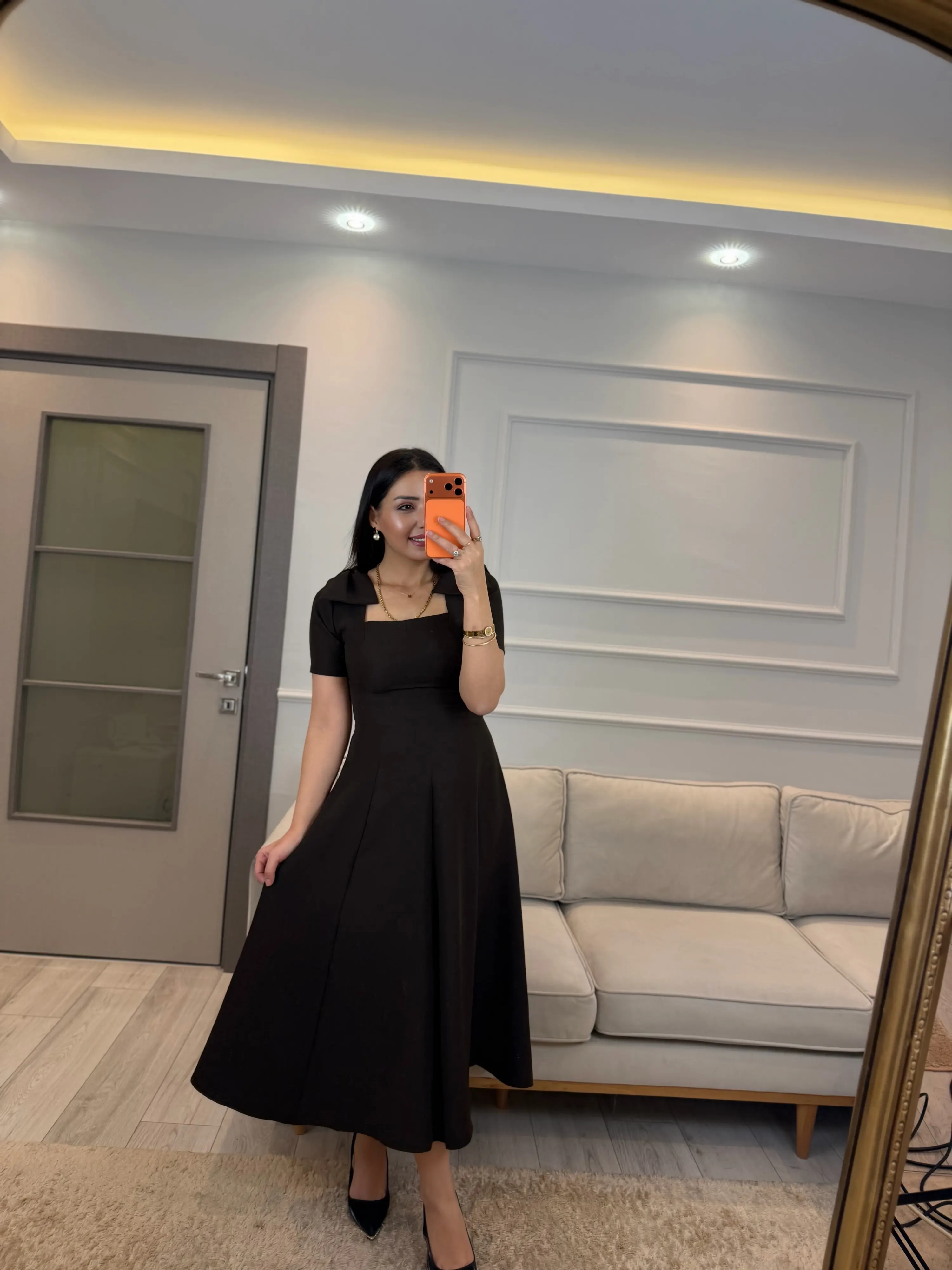 Omuz Fiyonklu Kare Yaka Elbise