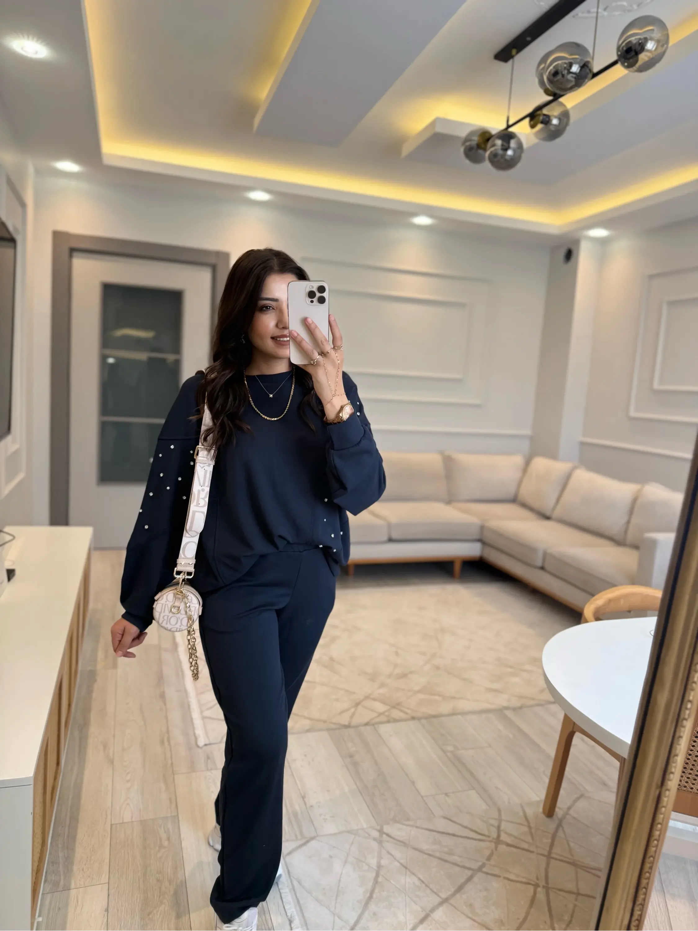 Tasarım Modal Taş Detaylı Takım