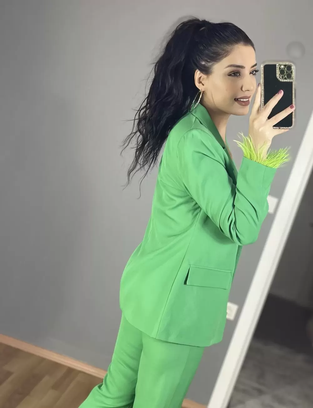 Yolant Kolları Tüylü Blazer Takım