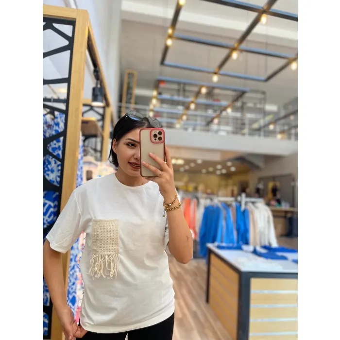 Lvino Fisto Detaylı T-Shirt