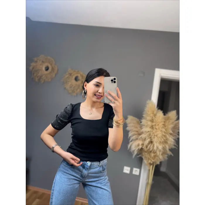 Valparas Omuz Taşlı Triko Bluz