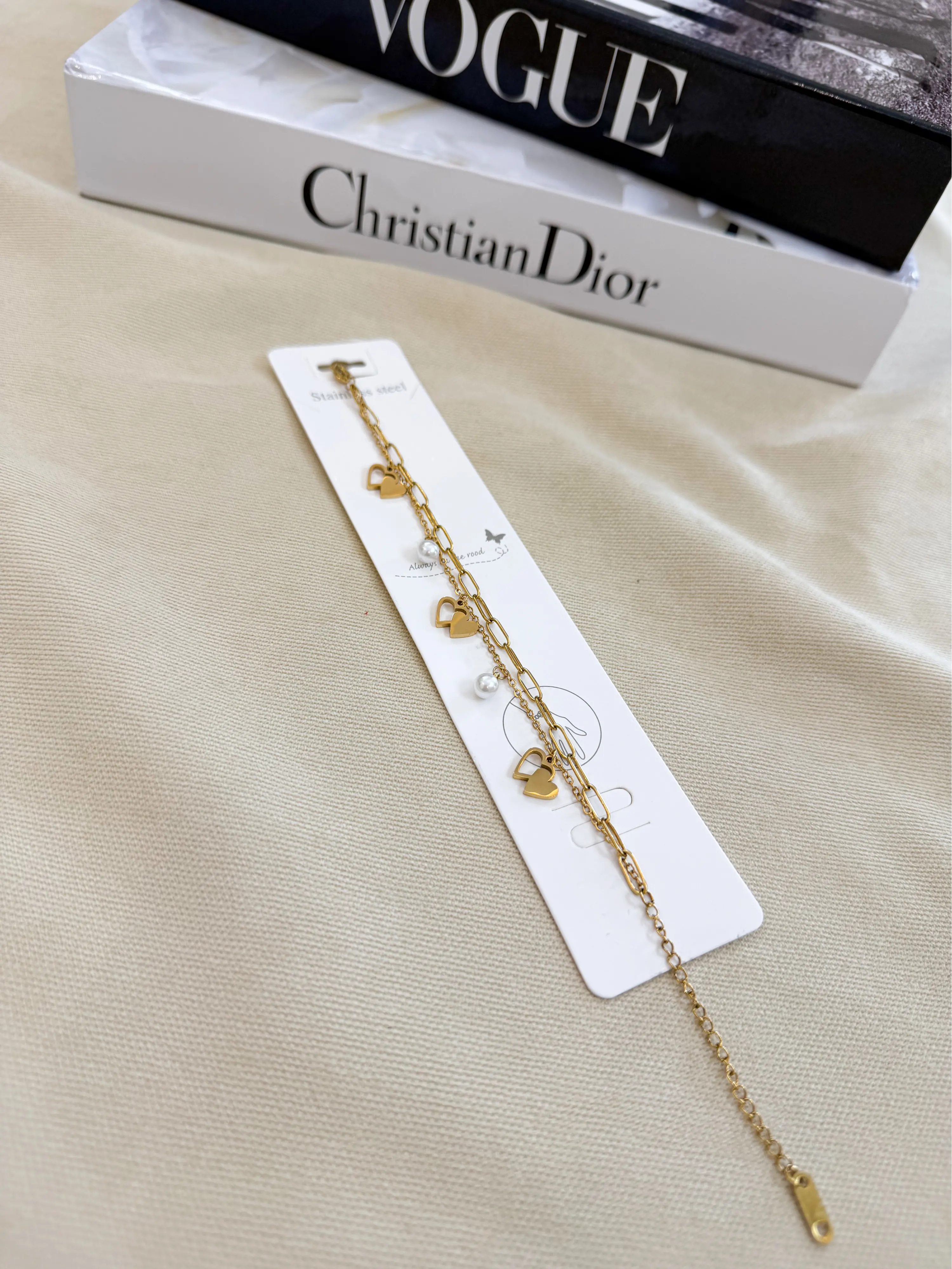 Kalp Figürlü İnci Taş Çelik Bileklik