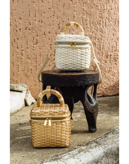 The Vanity Case In White El Yapımı Hasır El Çantası