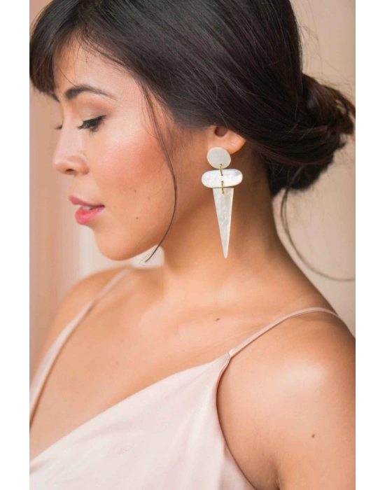 Luciana Capiz Shell Earrings In White El Yapımı Sallantılı Küpe