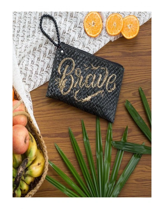 Quote Clutch: Brave in Black El Yapımı Organik Hasır Clutch