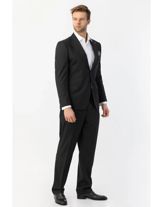 GİOTELLİ ÇİZGİLİ ERKEK TAKIM ELBİSE