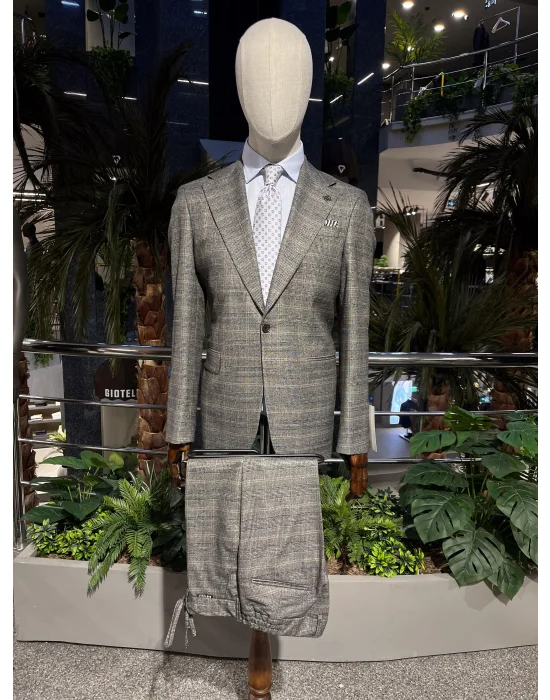 GİOTELLİ NEW COLLECTİON KIRLANGIÇ YAKA EKOSE ERKEK TAKIM ELBİSE