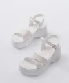 24414-1005 Beyaz Günlük Çapraz Dolgu Topuk Kadın Sandalet