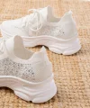 3002  Beyaz Bağcıklı Fileli Taş Aksesuarlı Günlük Spor Ayakkabı