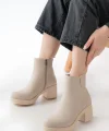 5109-3057 Bej Lastikli Fermuarlı Kalın Topuklu Günlük Kadın Bot