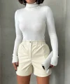 Beli lastikli çıtçıtlı deri şort krem w241007