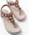 DM-609 Bej Taşlı Arka Lastikli Parmak Arası Kadın Sandalet