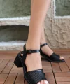 Laera Siyah Cilt Topuklu Sandalet