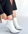 Mişha Beyaz Cilt Topuklu Bot