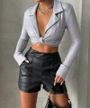 Parçalı cepli deri şort siyah w26312