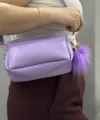 Ponpon mor cilt çanta