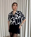 Siyah beyaz baskılı crop gömlek