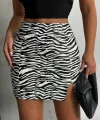 Tek yırtmaçlı zebra desenli deri etek beyazsiyah w24475-S
