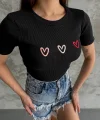 Üçlü kalp nakışlı bluz