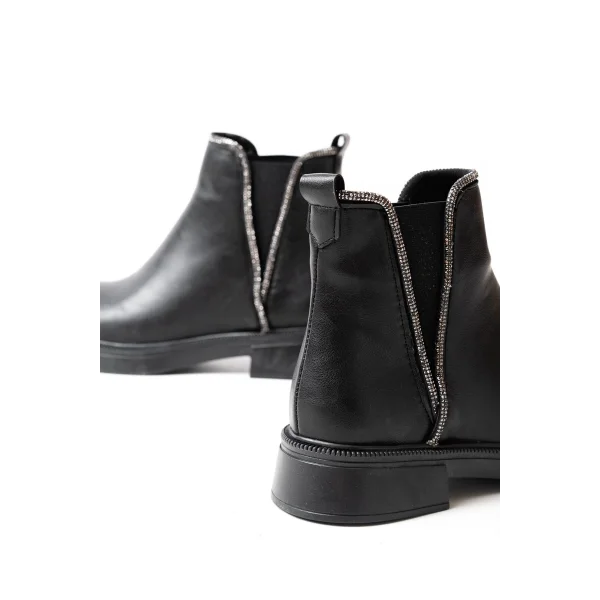 02-02 Siyah Taş Aksesuarlı Lastikli Günlük Kadın Bot