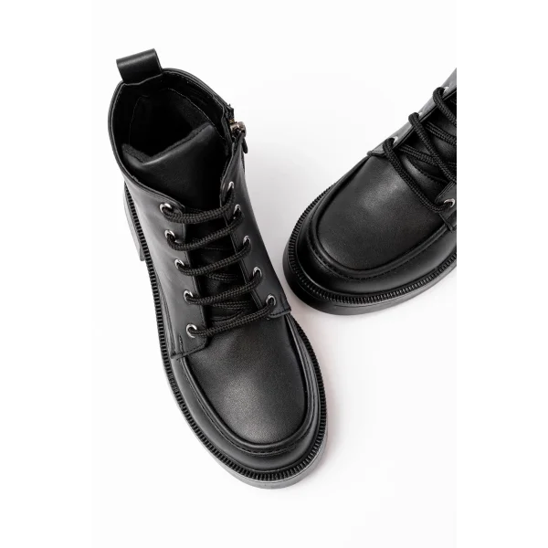 02-2001 Siyah Bağcıklı Fermuarlı Günlük Kadın Bot