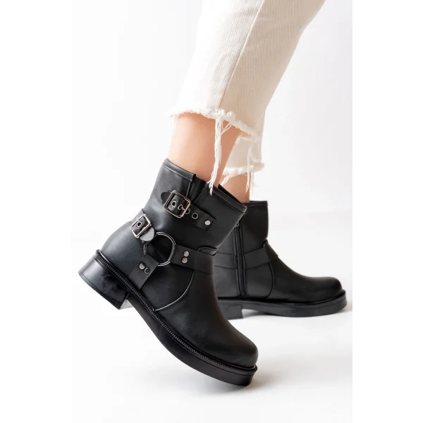 02-2013 Siyah Toka Aksesuarlı Fermuarlı Günlük Kadın Bot